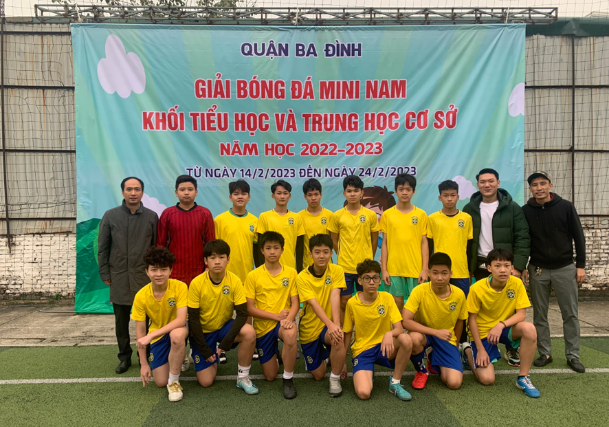 “Tuyển Phan Chu Trinh” vô địch giải bóng đá mini cấp Quận