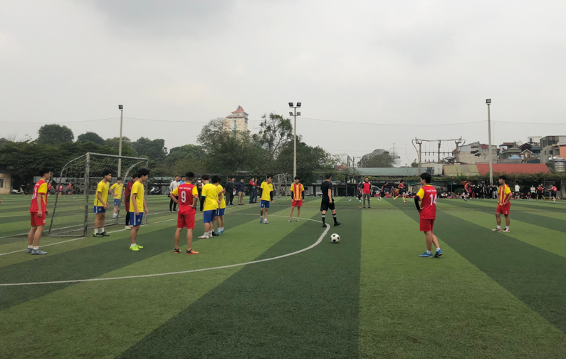 Đội bóng nam trường THCS Phan Chu Trinh ghi tên mình trong trận chung kết giải bóng đá