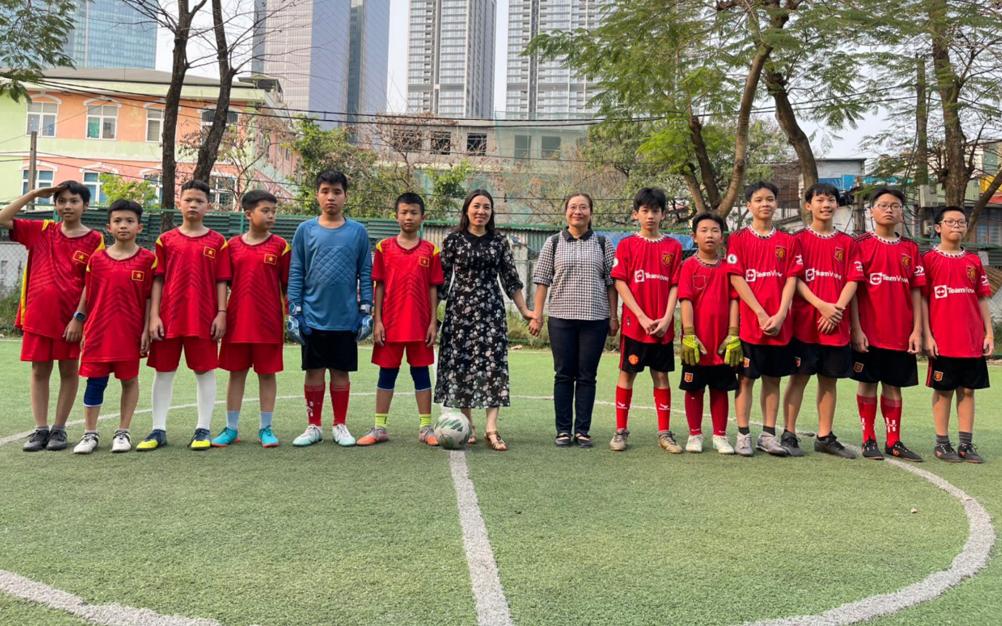 Chung kết giải bóng đá mini nam cấp trường khối 6 năm học 2022-2023 trường THCS Phan Chu Trinh