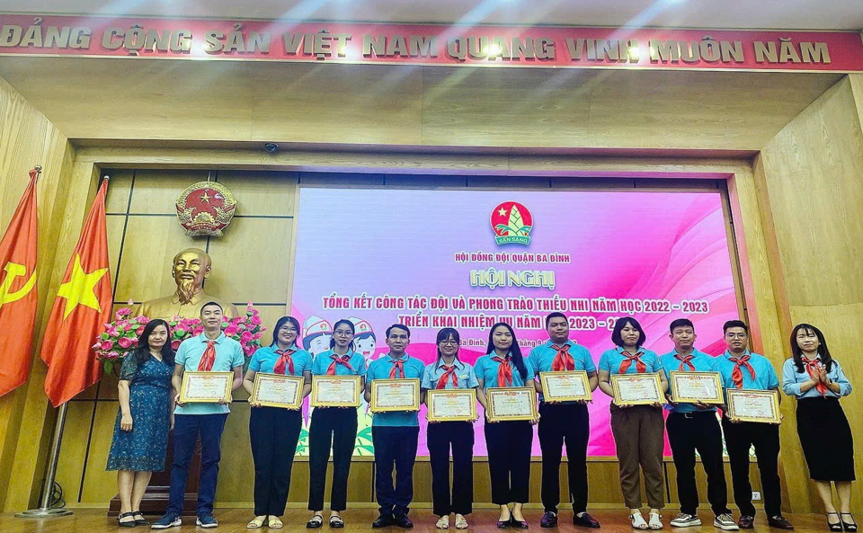 Liên đội trường THCS Phan Chu Trinh hoàn thành xuất sắc nhiệm vụ  năm học 2022 – 2023